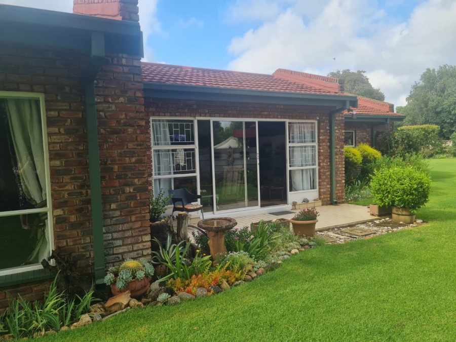 4 Bedroom Property for Sale in Miederpark North West